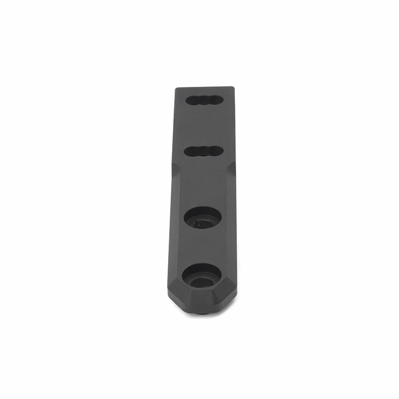 Soporte adaptador linterna táctica M-LOK para caza - imagen 4