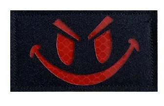 Parche reflectante cara sonriente velcro trasero para mochila - imagen 4