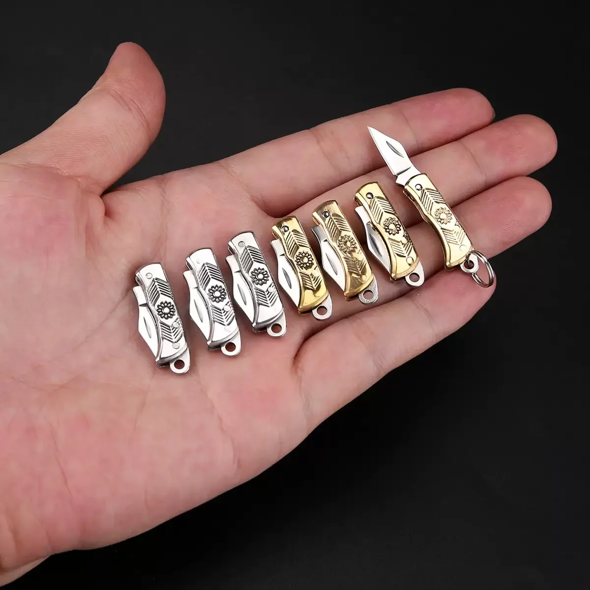 Mini navaja plegable con llavero