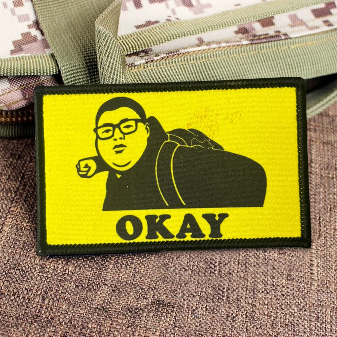 Parche táctico con meme Deadpan OKAY, velcro para mochila - imagen 2