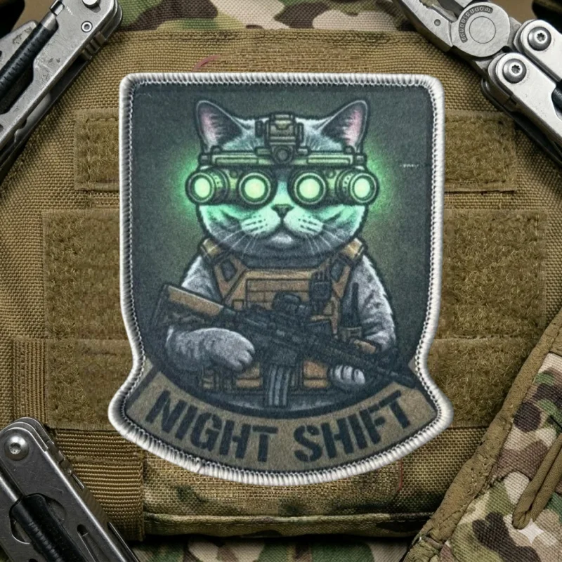 Parche táctico gato Night Shift moral con velcro para brazalete - imagen 3