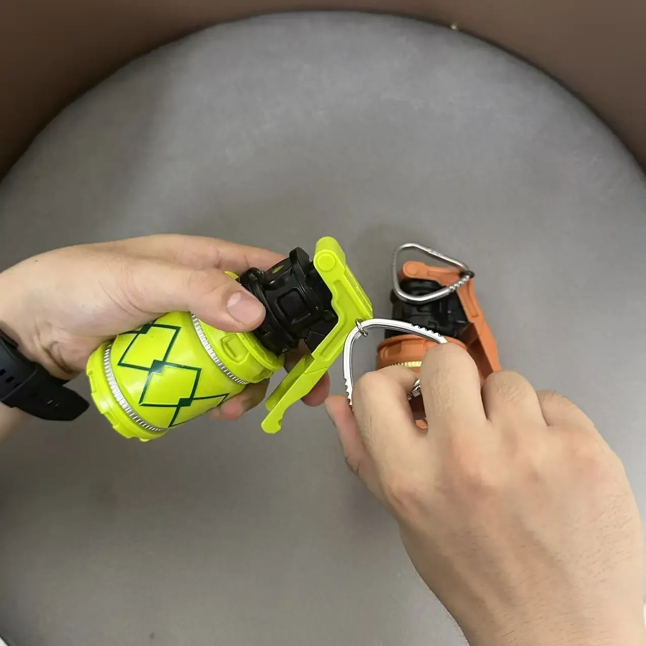 Vista completa del equipo de entrenamiento con pelota