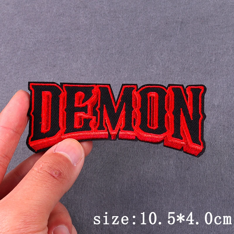 Parche bordado punk demonio para planchar o coser - imagen 4