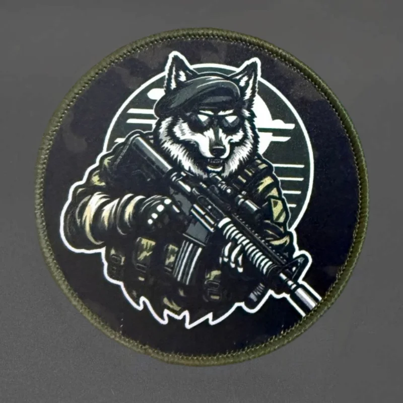 Parche táctico de lobo con cierre velcro para chalecos