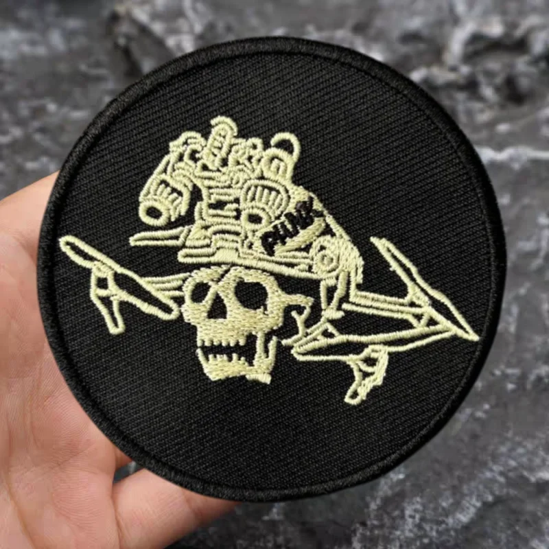 Parche calavera UAV bordado – Insignia táctica con velcro - imagen 4