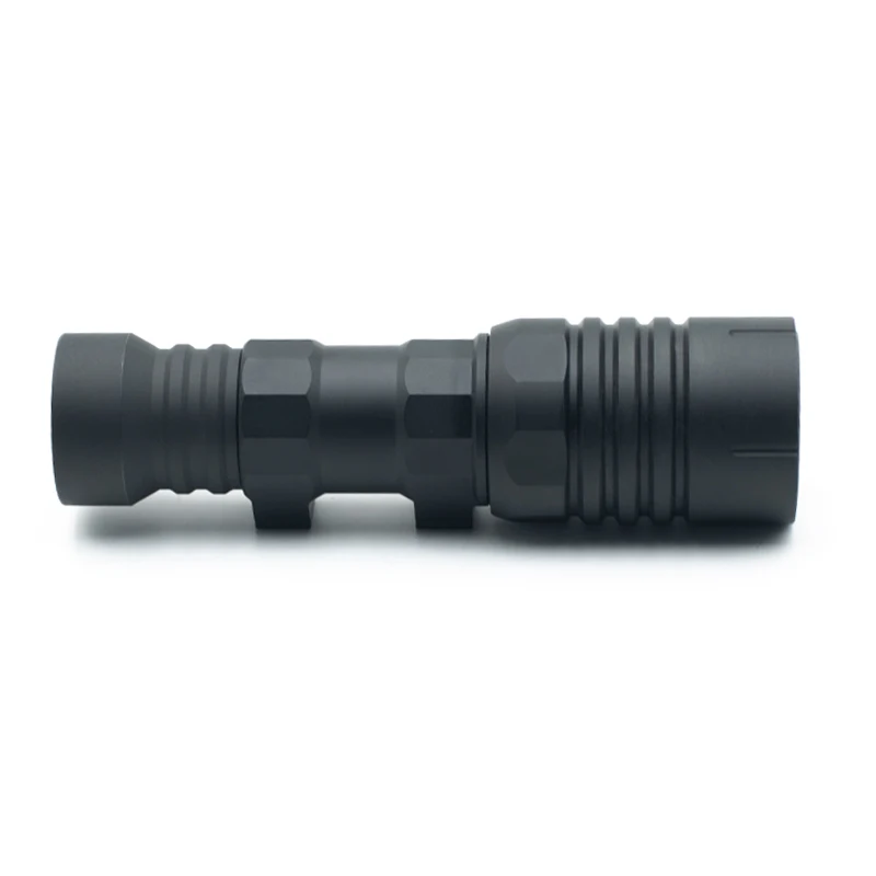 SOTAC GEN1 Linterna táctica LED para uso militar y outdoor - imagen 2