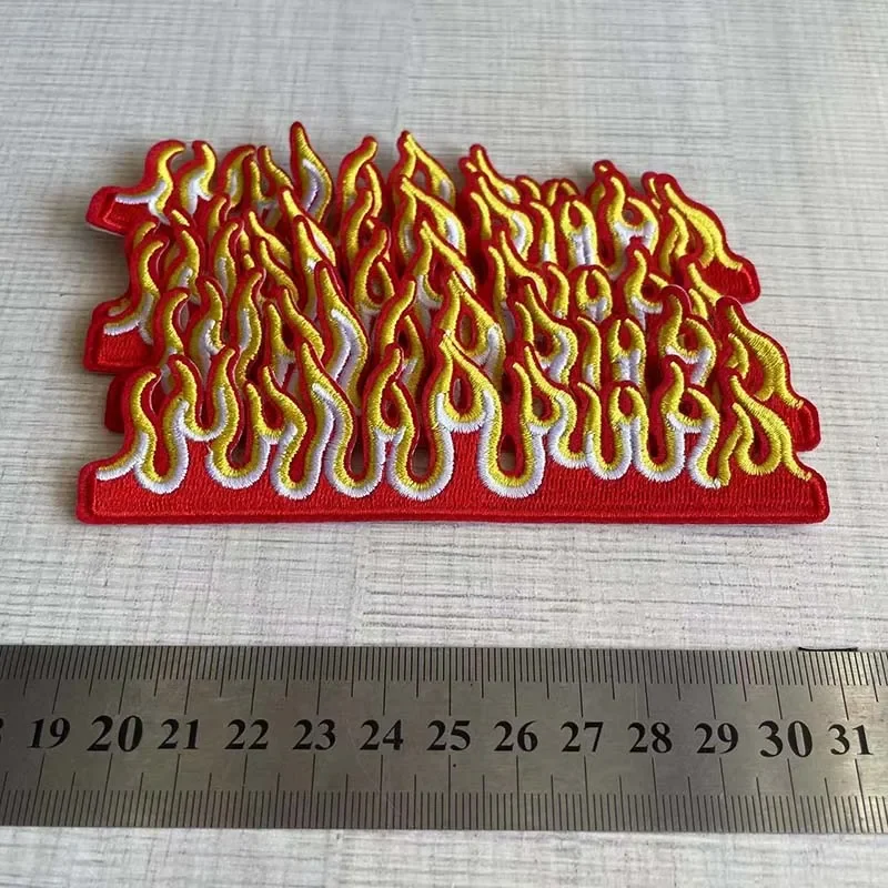 Parche bordado termoadhesivo llama hoguera para planchar ropa - imagen 4