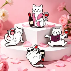 Insignias de esmalte gatito blanco bebiendo vino para bolsos y ropa