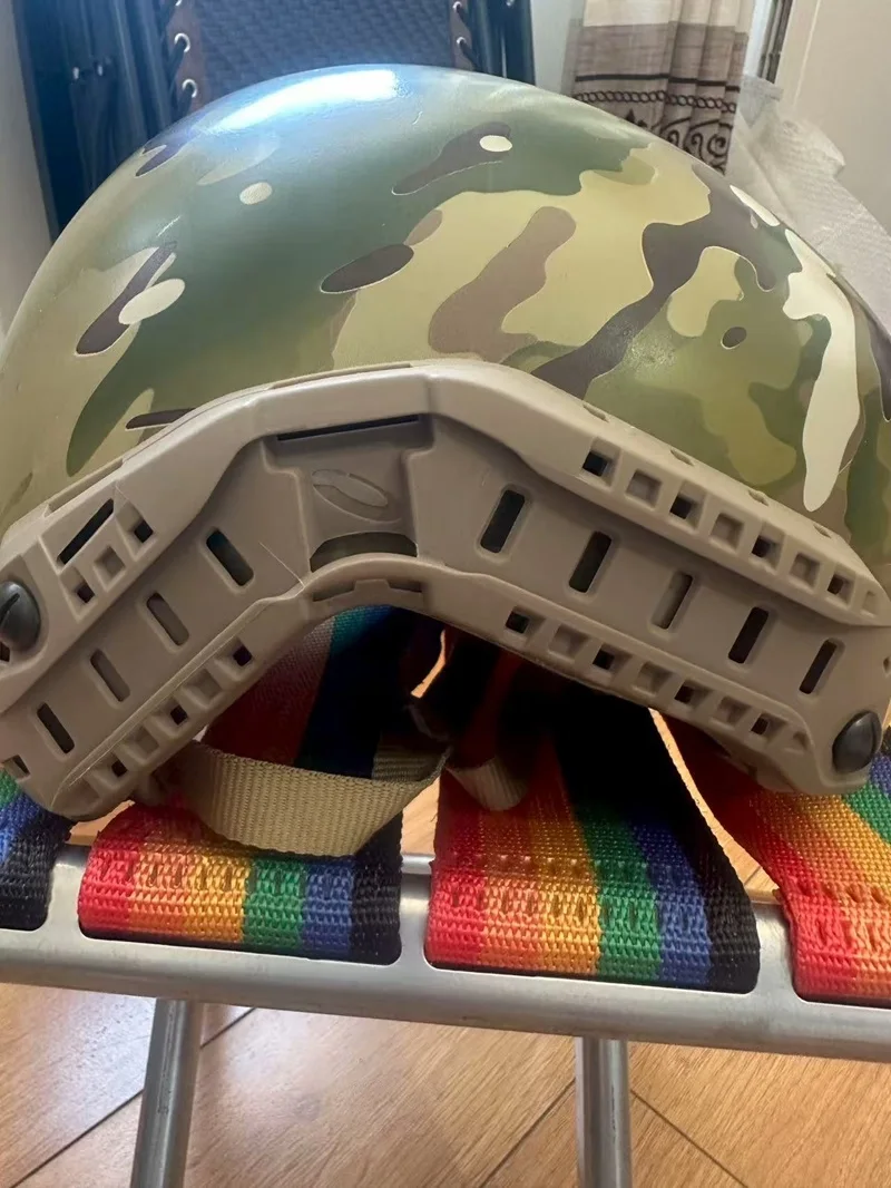 Casco de fibra de carbono para outdoor