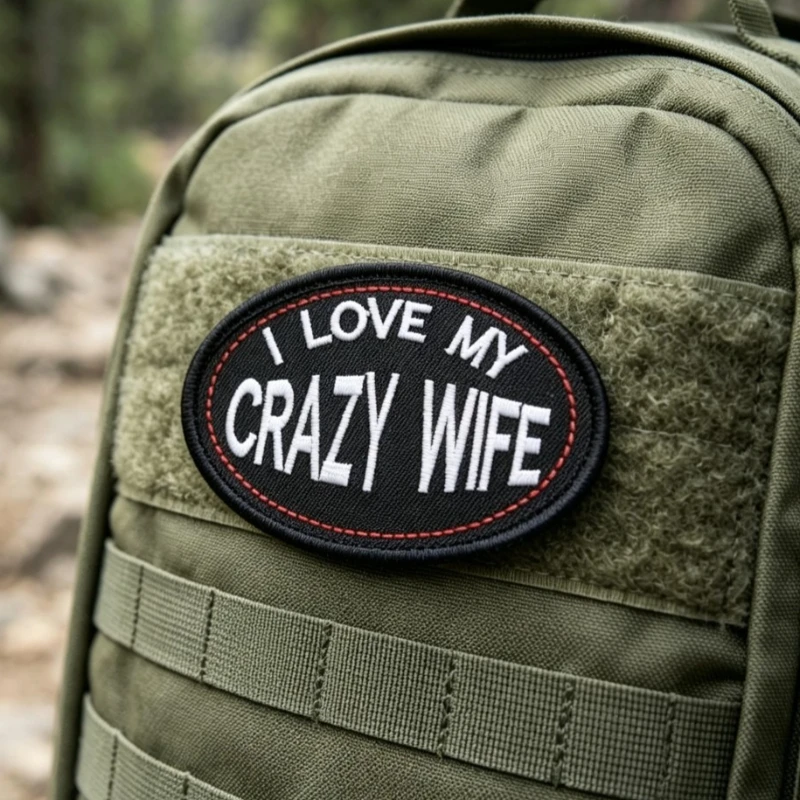 Parche moral bordado velcro 'I Love My Crazy Wife' para mochila y chaqueta - imagen 4