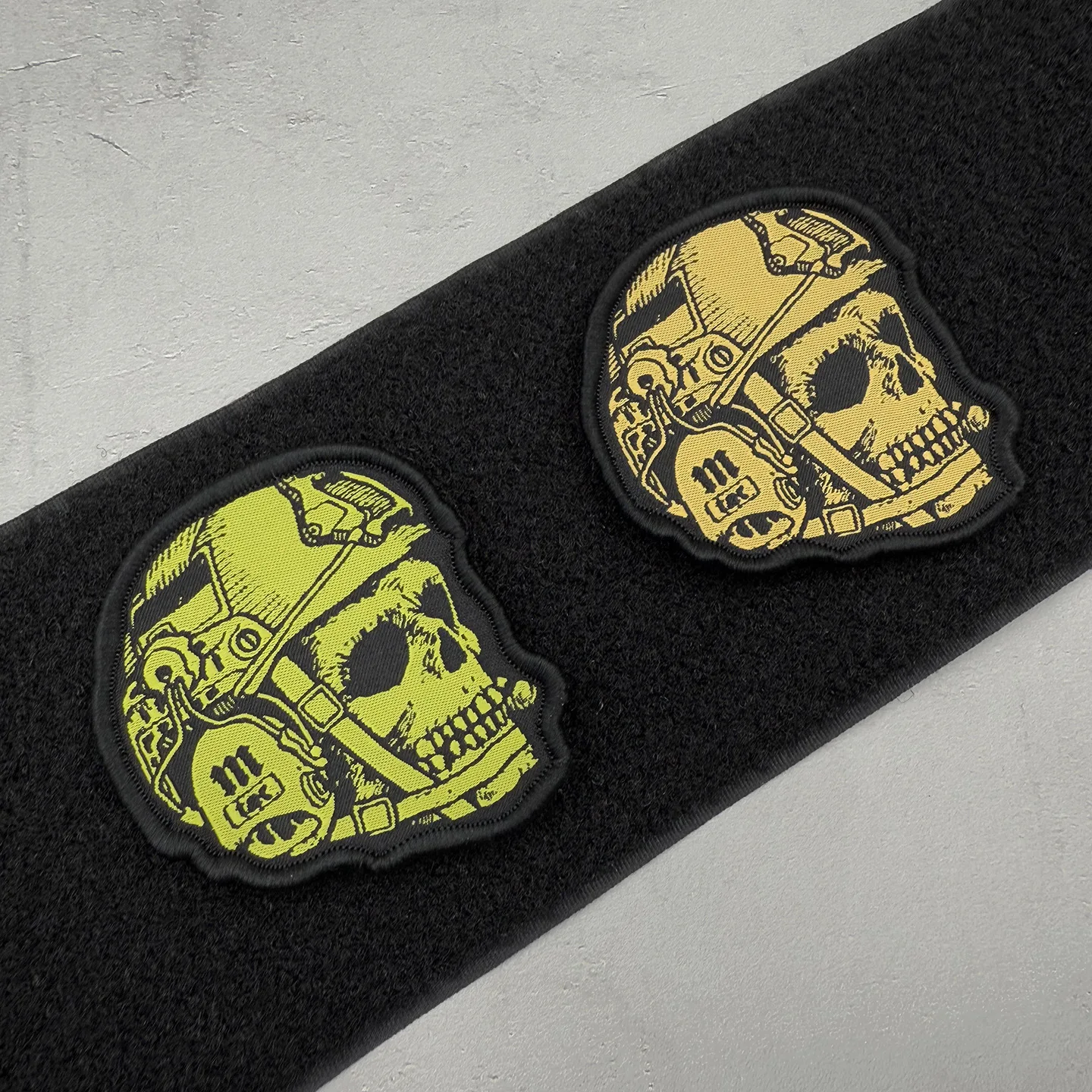 Detalle del parche bordado y diseño