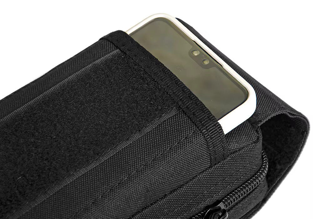 Bolsa táctica vista frontal con sistema Molle