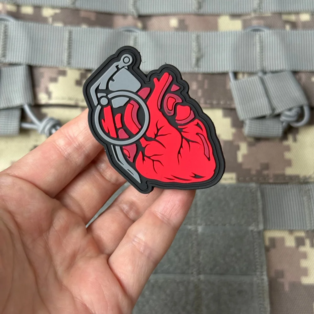 Parche táctico 3D PVC corazón anatómico – Velcro para uniforme - imagen 4