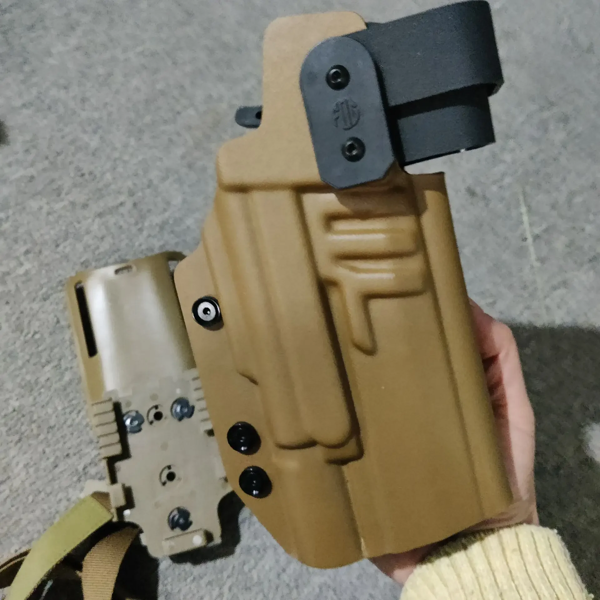 Funda táctica de extracción rápida Airsoft con sistema QLS anticaída - imagen 2