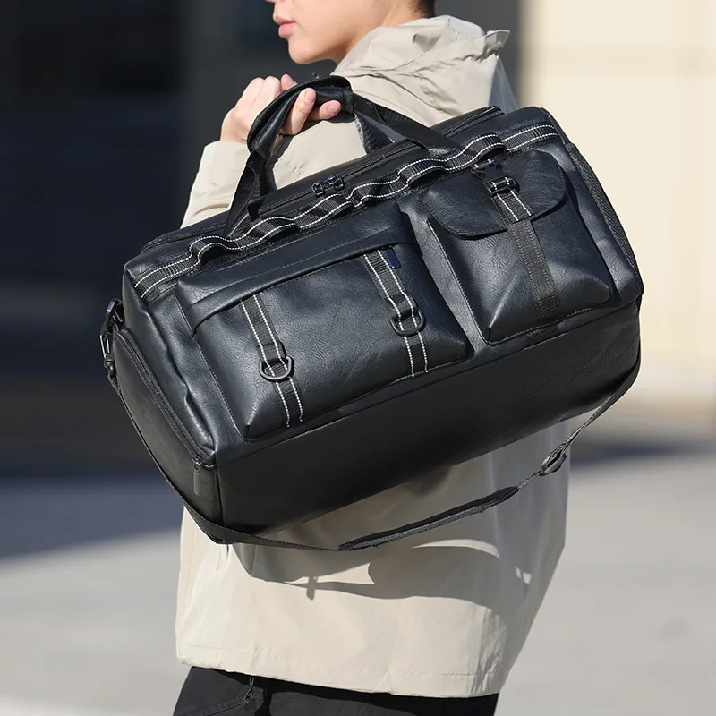 Bolso cruzado mostrando los múltiples métodos de transporte