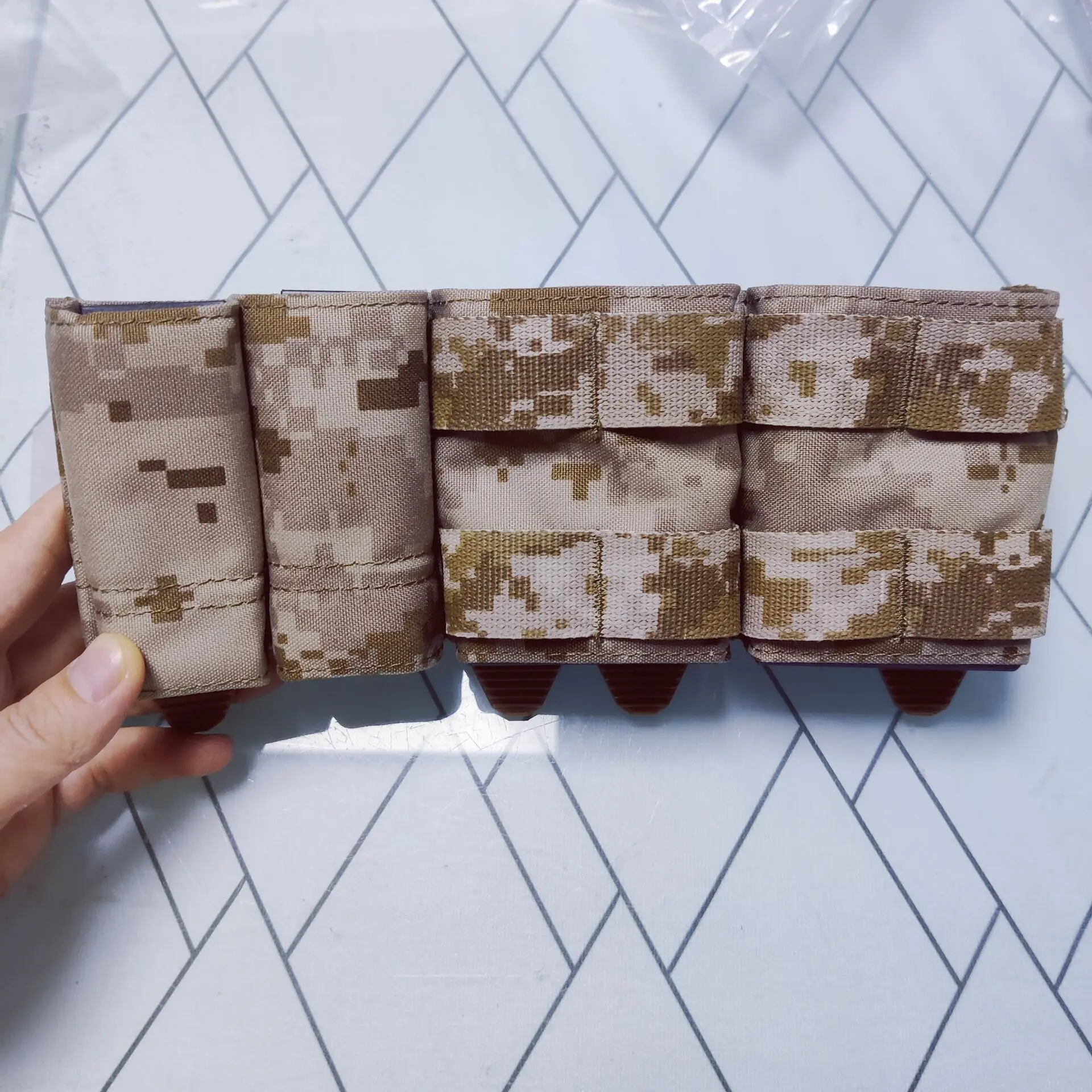 ESSTAC KYWI Bolsa para Cargadores MOLLE multicompartimento
