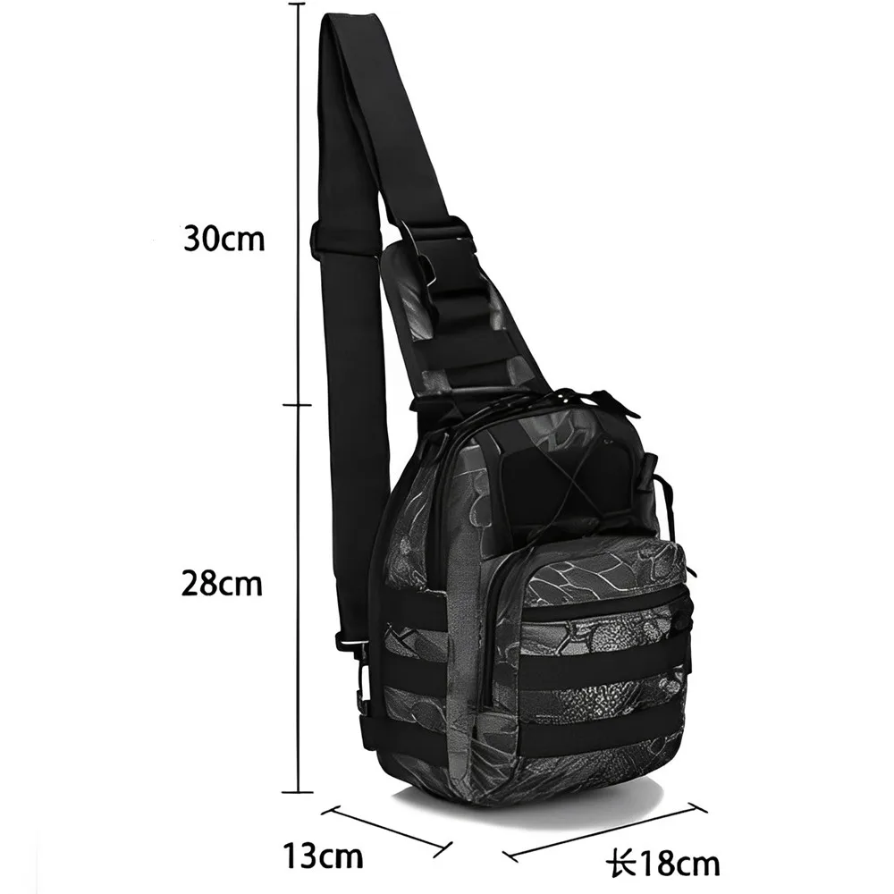 Bolso cruzado impermeable en uso
