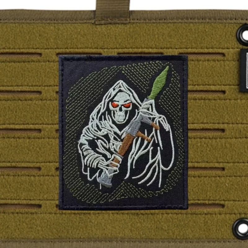 Parche bordado calavera Malvada con sistema hook loop