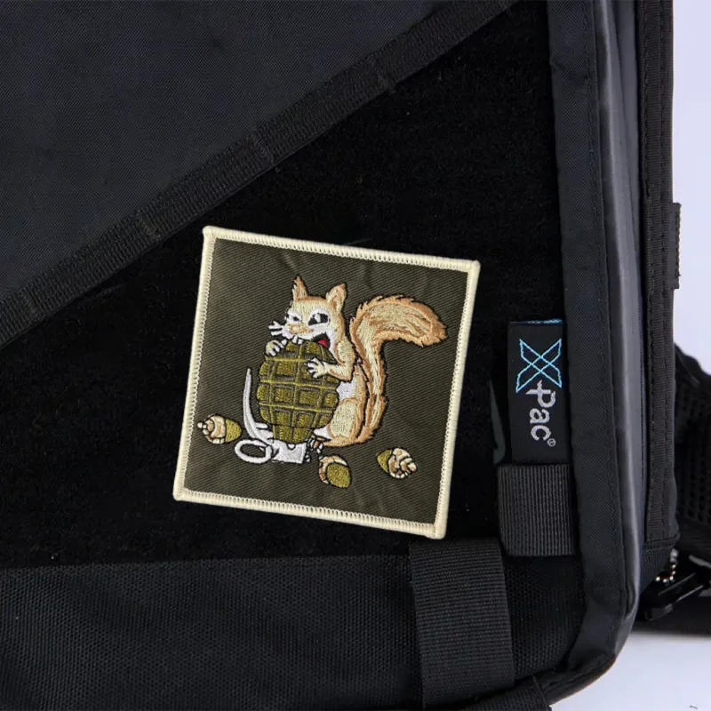 Parche táctico bordado con velcro – Insignia moral para mochila - imagen 3