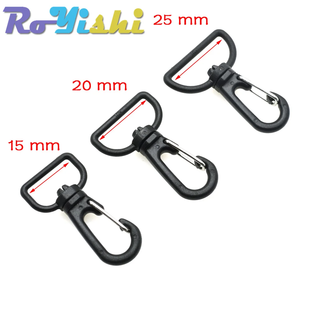 Hebillas de gancho giratorio de plástico negro en detalle