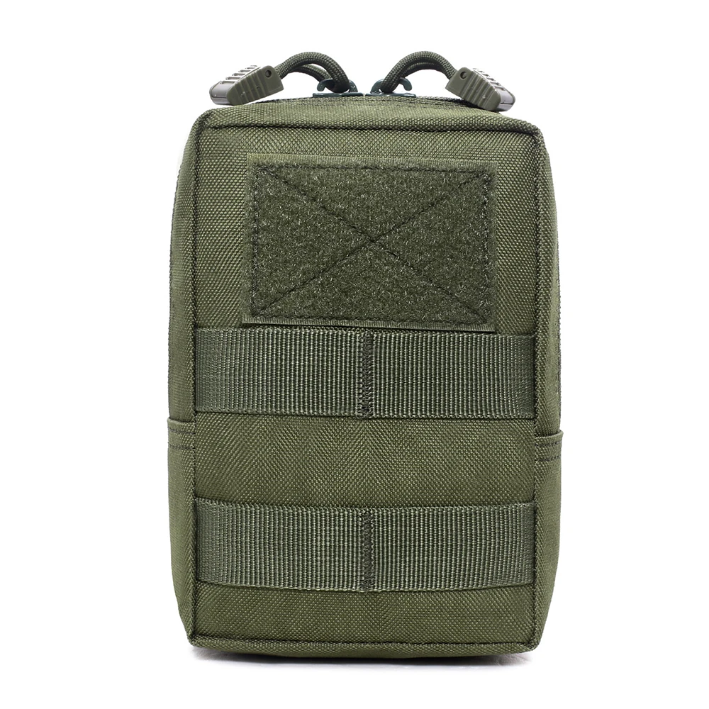 Bolsa táctica Molle EDC en uso al aire libre