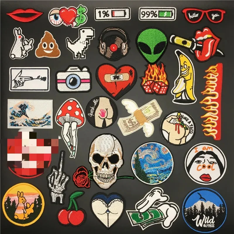 Parche bordado termoadhesivo corazón, calavera y plátano para ropa