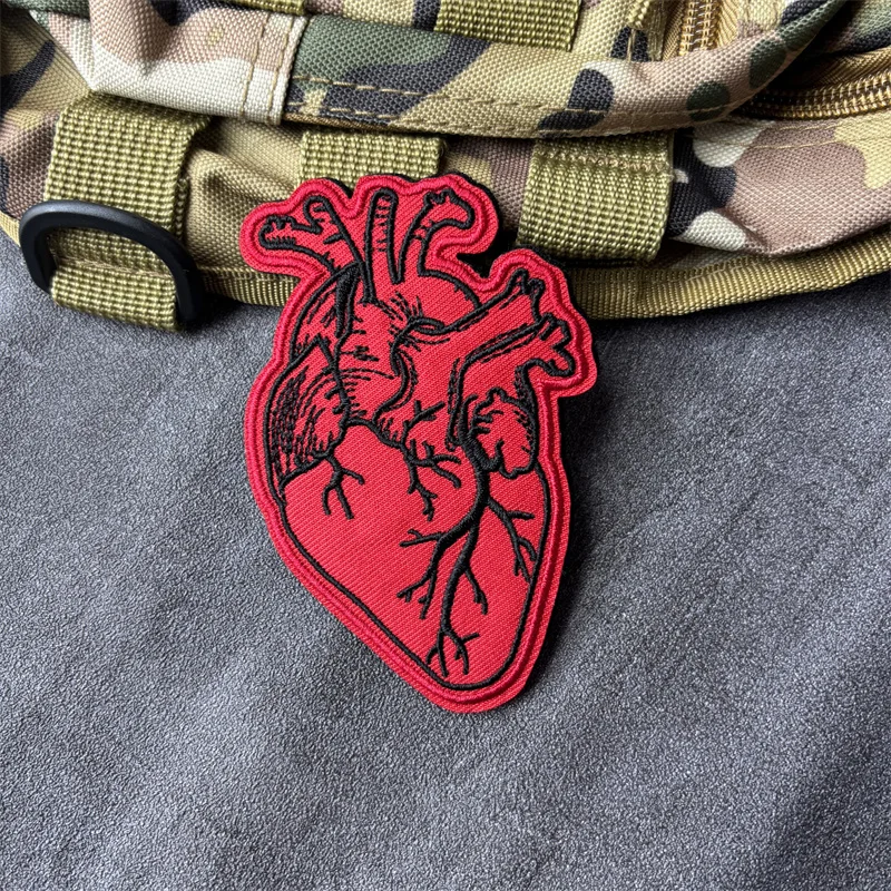 Parche táctico bordado corazón gancho y bucle MOLLE - imagen 2