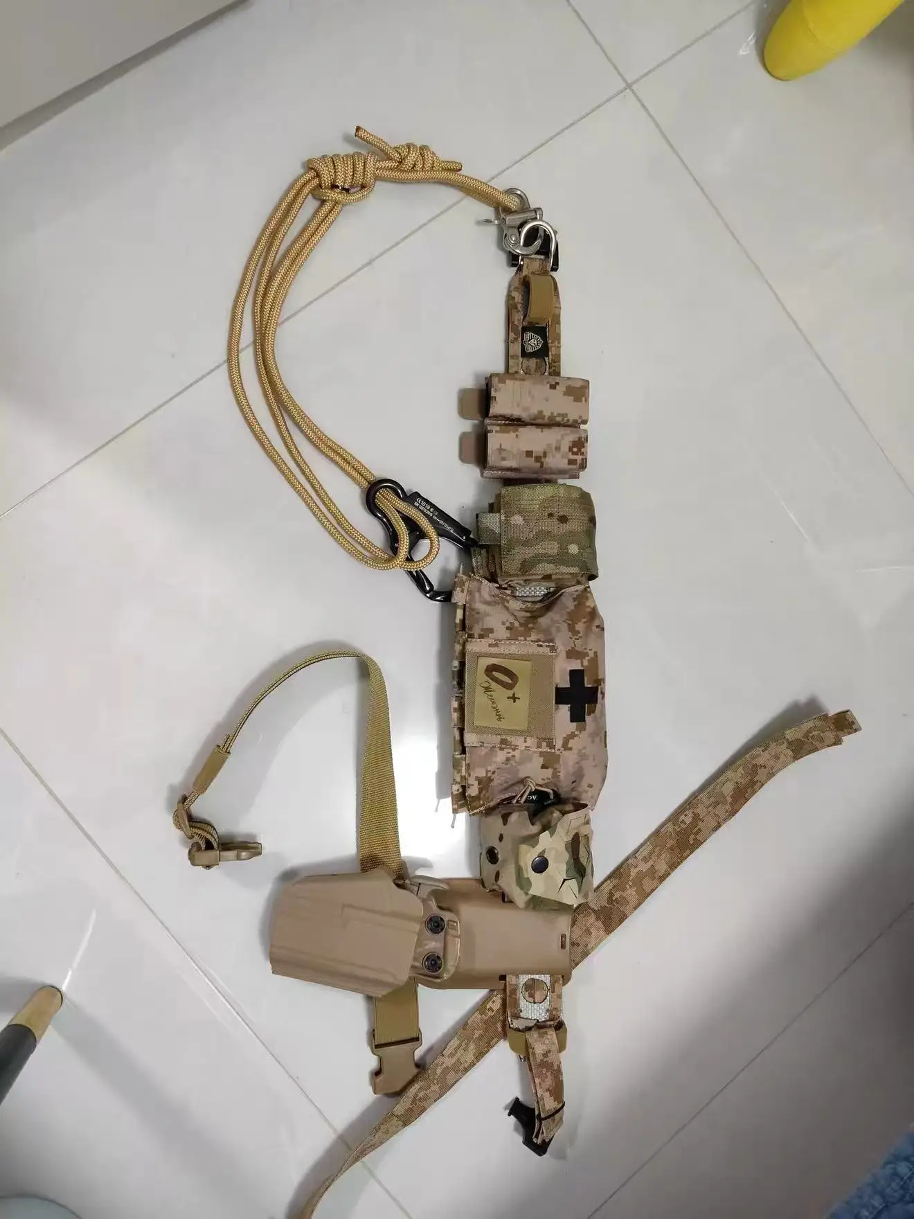 Cinturón táctico Airsoft con hebilla metálica y estructura MOLLE