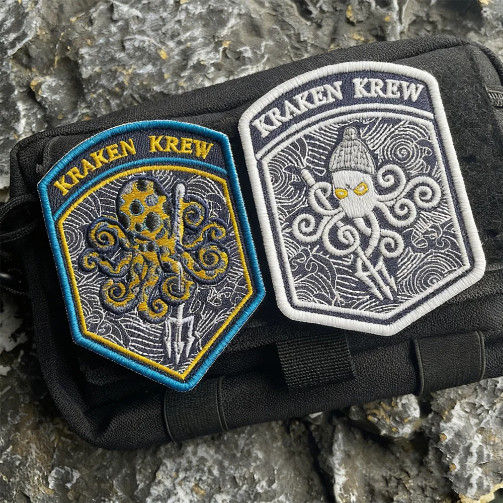 Parche táctico bordado kraken tridente y pulpo – luminoso para ropa