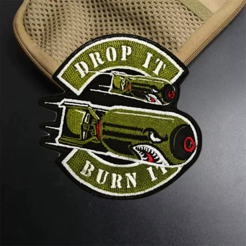Parche militar bordado Drop It Burn It con gancho para táctica - imagen 5