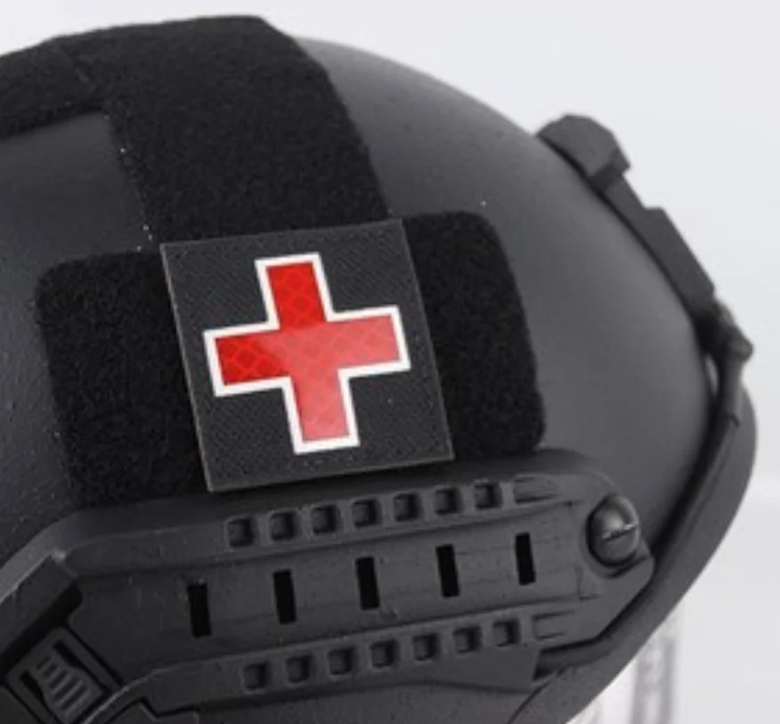 Parche médico reflectante Cruz Roja – Insignia táctica FSB - imagen 3