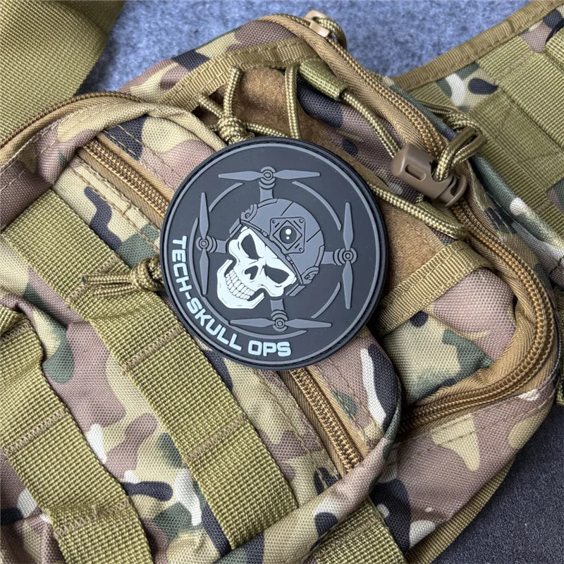 TECH-SKULL OPS parche táctico PVC calavera gancho y bucle - imagen 2