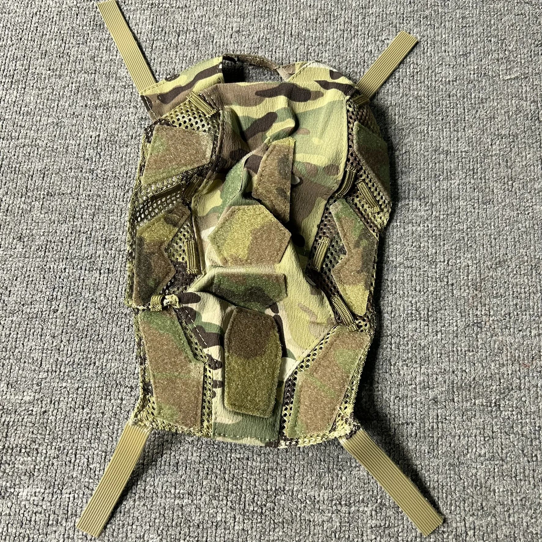 Cubierta táctica casco FAST SF camo perfil alto multi-terreno