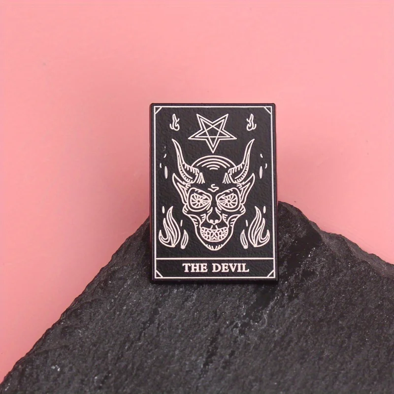 Insignia metálica broche Tarot del diablo, estilo oscuro - imagen 5