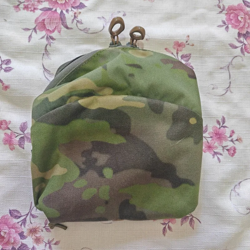 AOR1/AOR2 Outdoor Square Miscellaneous Storage Bag en detalle de textura