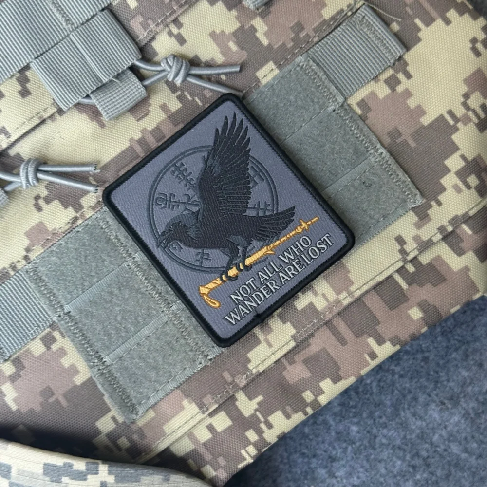 Parche táctico Vegvisir vikingo cuervo bordado para mochila MOLLE - imagen 4