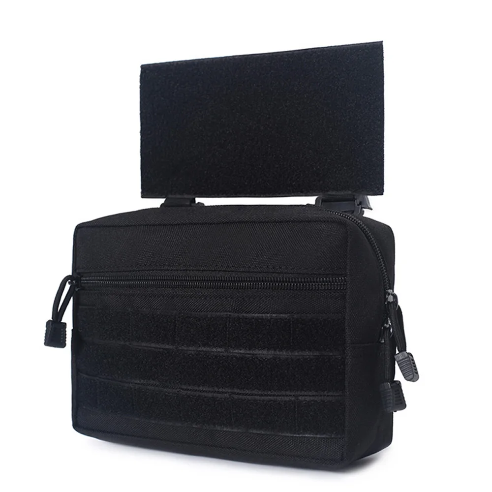 Detalle de bolsillos y organización interior