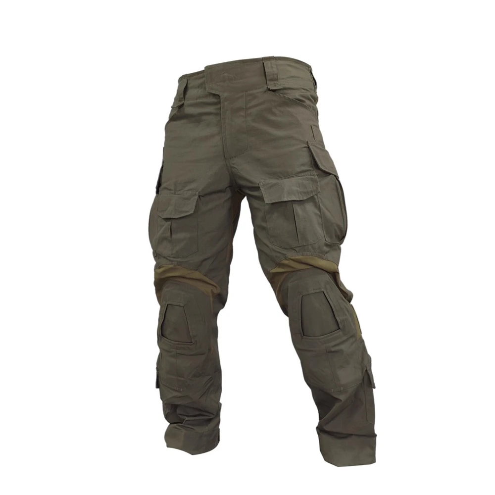 Vista lateral de pantalones cargo tácticos
