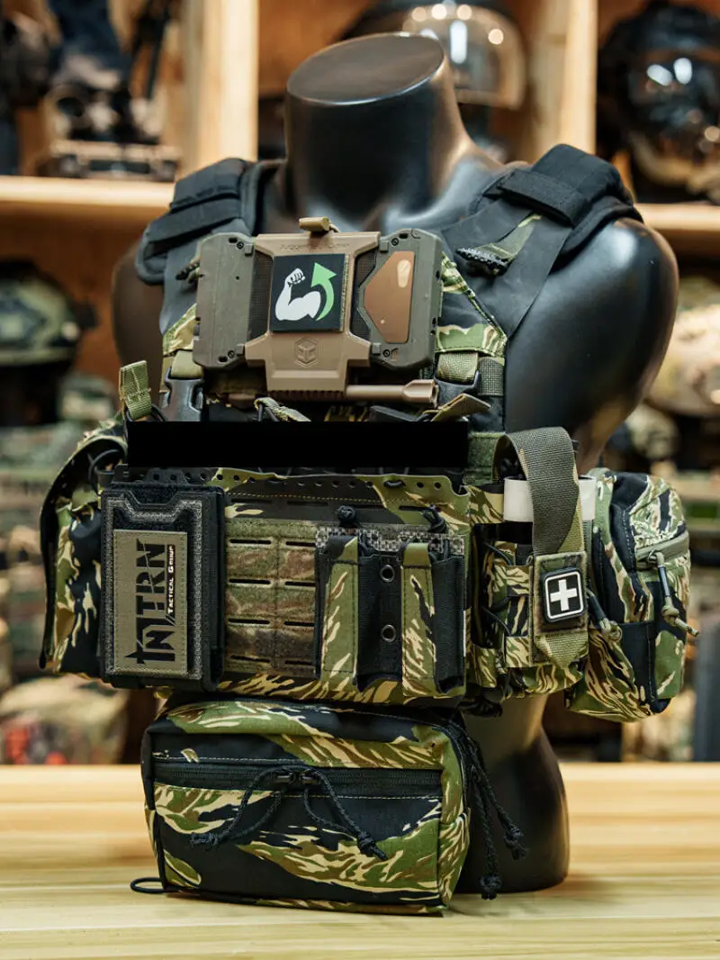 Chaleco táctico ligero JPC 2.0 MOLLE Tiger Spot con correa pecho - imagen 4