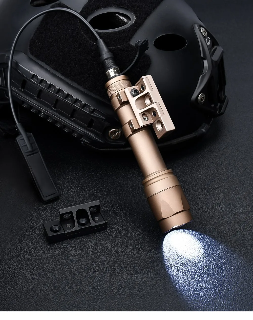 Linterna WADSN M600C M300A en posición de uso