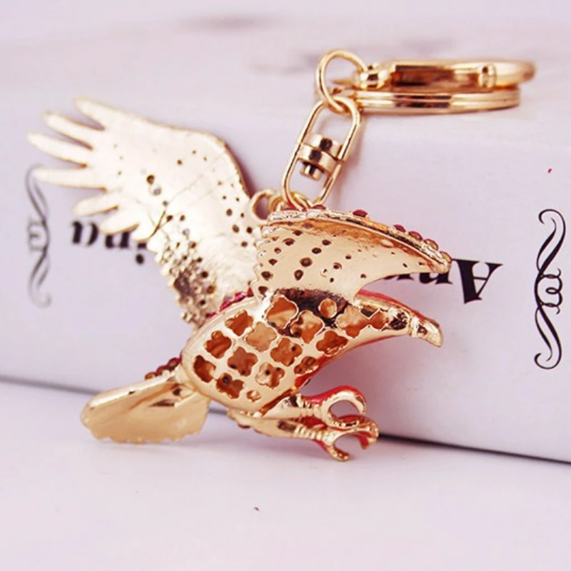 Llavero Táctico Águila con Diamantes de Imitación, Metal Dorado