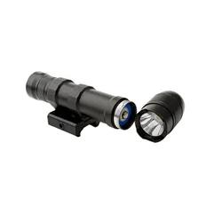 Linterna táctica LED compatible con riel Picatinny para caza montada