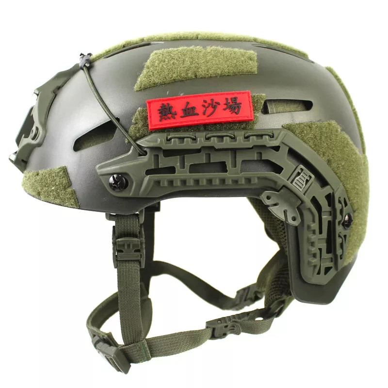 Casco táctico Caiman vista frontal con suspensión