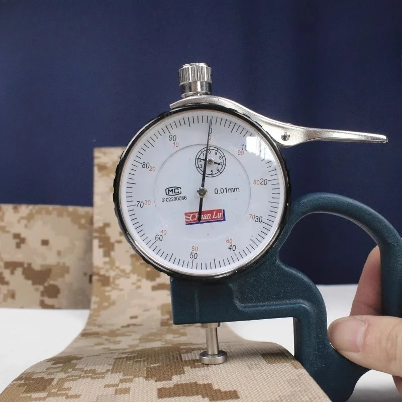 Camuflaje AOR1 cinta elástica táctica muy extensible y duradera - imagen 5