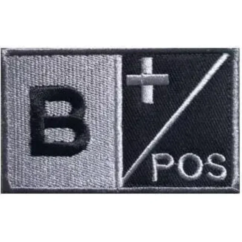 Parche táctico de primeros auxilios gancho y bucle bordado negro/gris - imagen 3