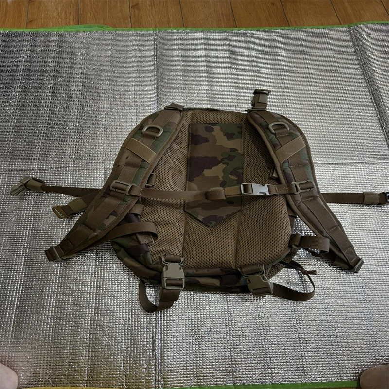 Mochila táctica Swiss TAZ16 500D nylon para exteriores con casco - imagen 2