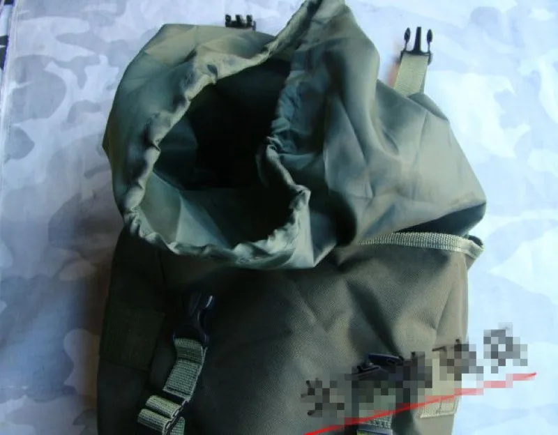 Detalle del material impermeable de la bolsa