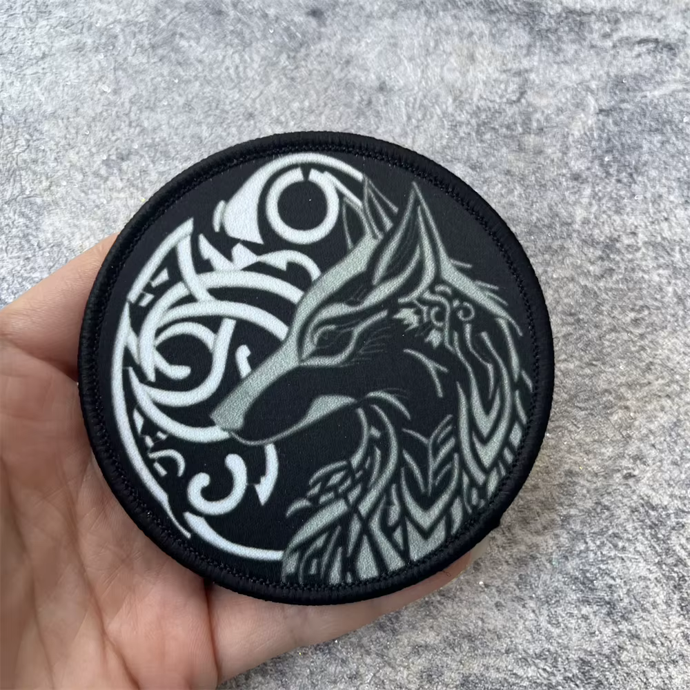 Parche táctico insignia de moral lobo velcro para ropa y mochila - imagen 2