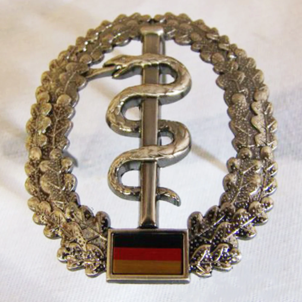 Pin insignia militar alemana tratamiento médico para boina