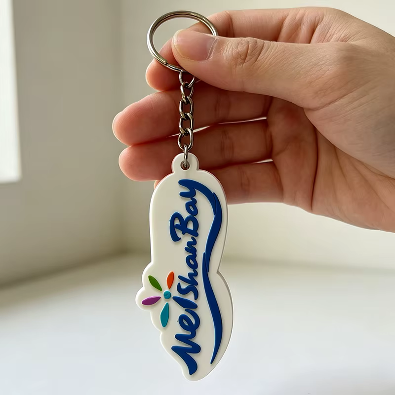 Llavero PVC personalizado con logotipo, diseño 2D/3D - imagen 5